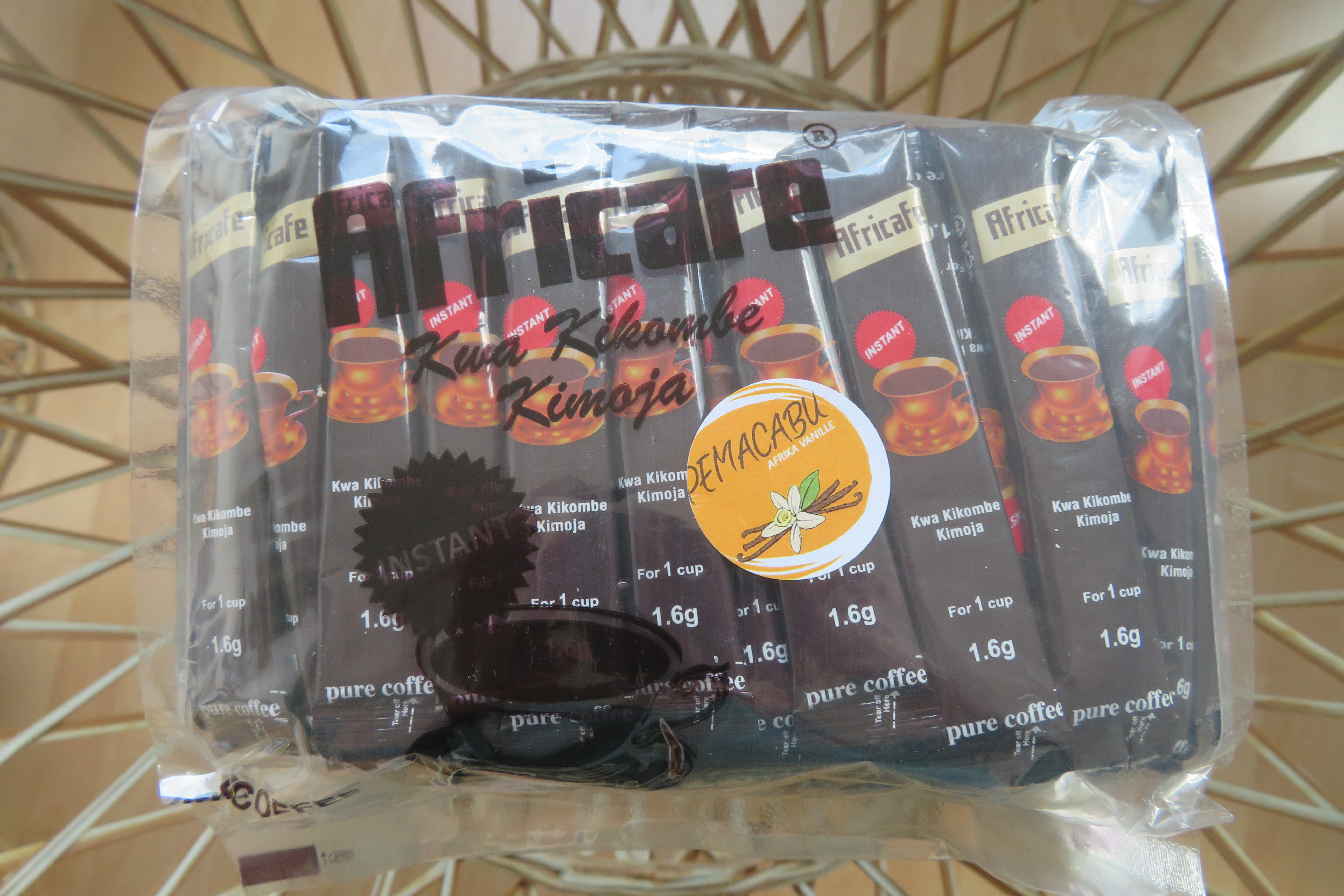 Africafe Sticks je 1,6 g, der Instant-Kaffee aus Tansania in 100 Sticks/ Verpackung