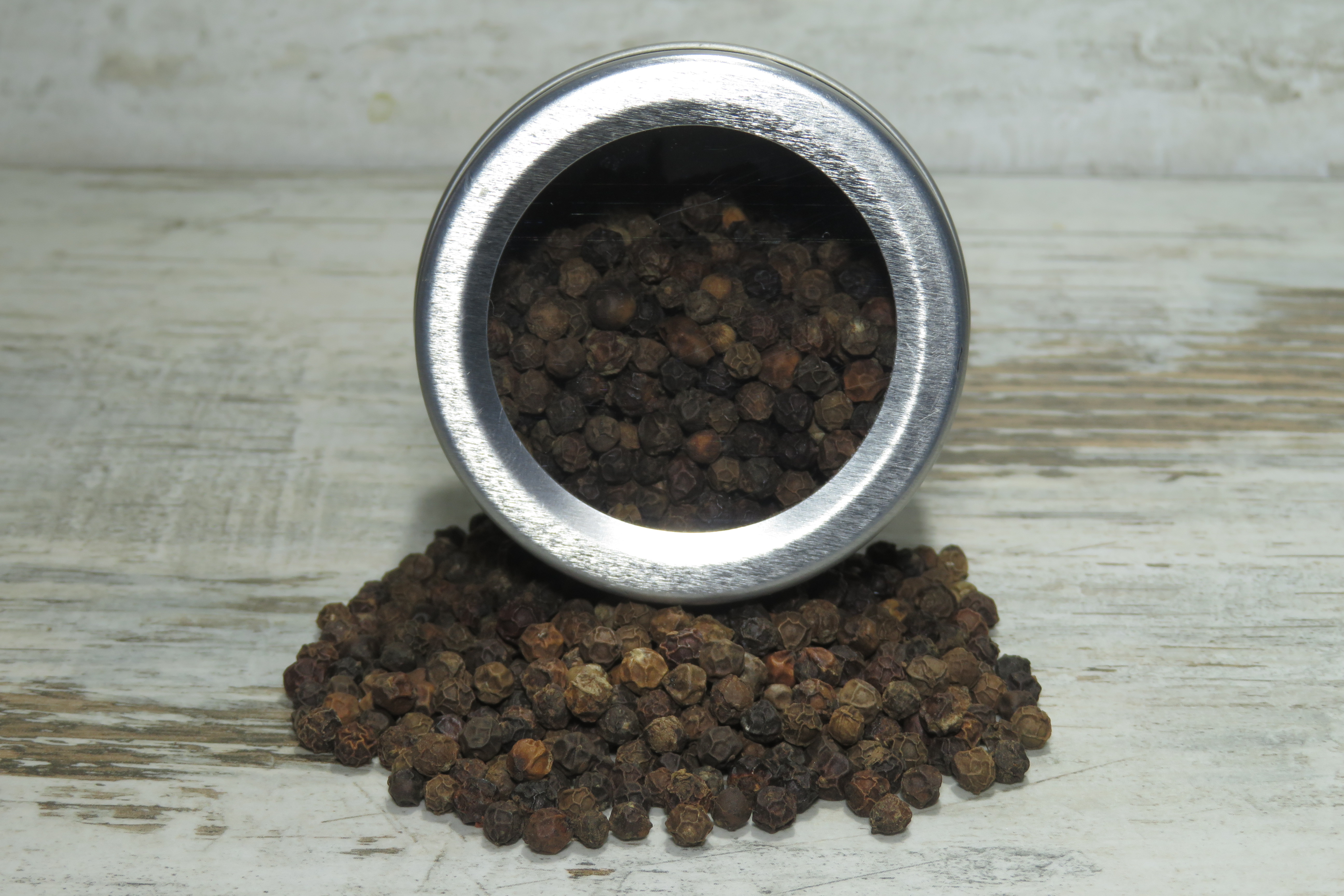 Nelken ganz von der Insel Sansibar in magnetischer Streudose mit 100 g Inhalt